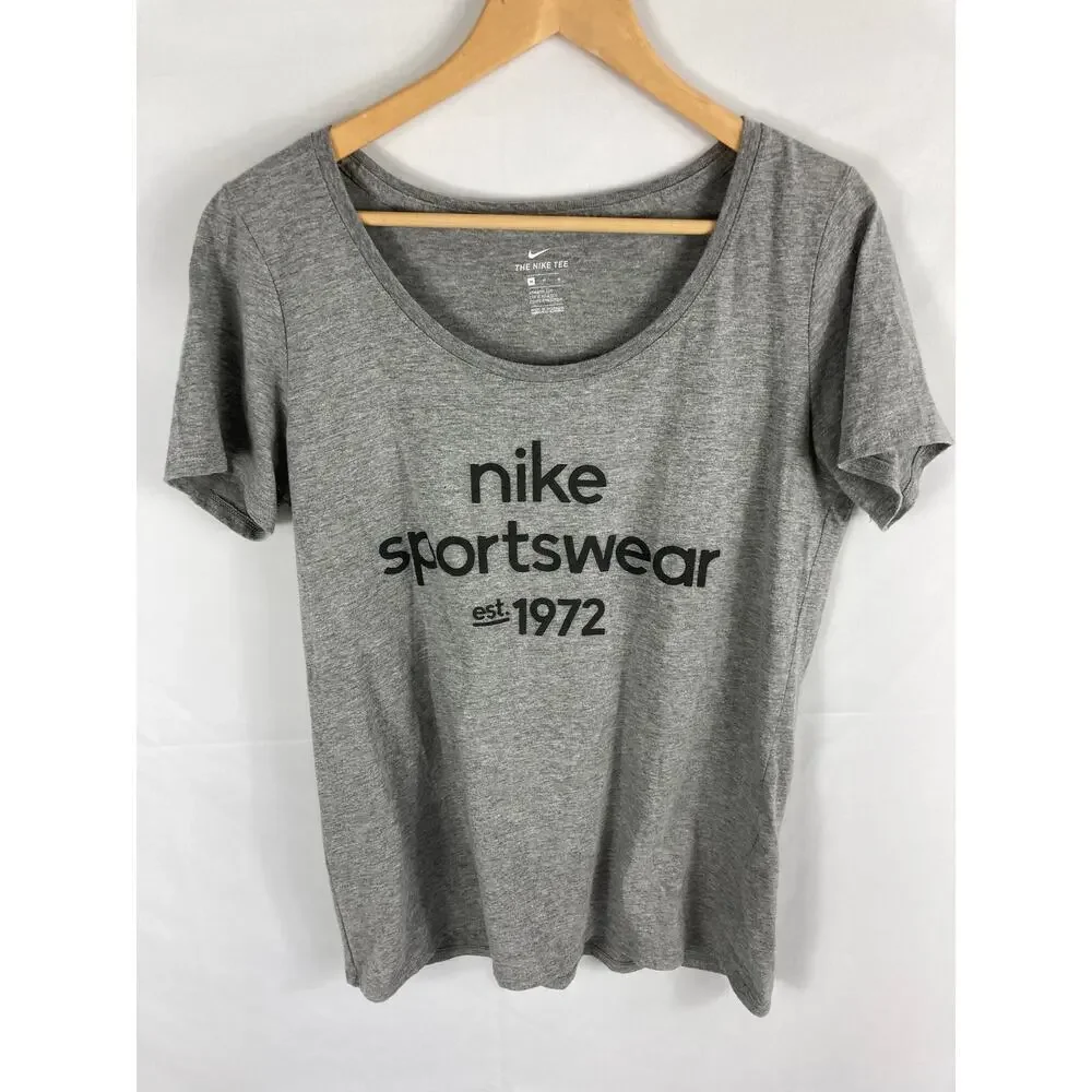 Nike The Nike Tee Nike Sportswear Est 1972 Graphic Tshirt Grey Size Medium